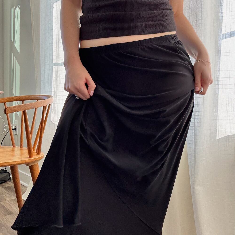 Vintage Y2K Clara's Black Flowy Skirt Maxi Assymtetrical Seem Long Stretchy